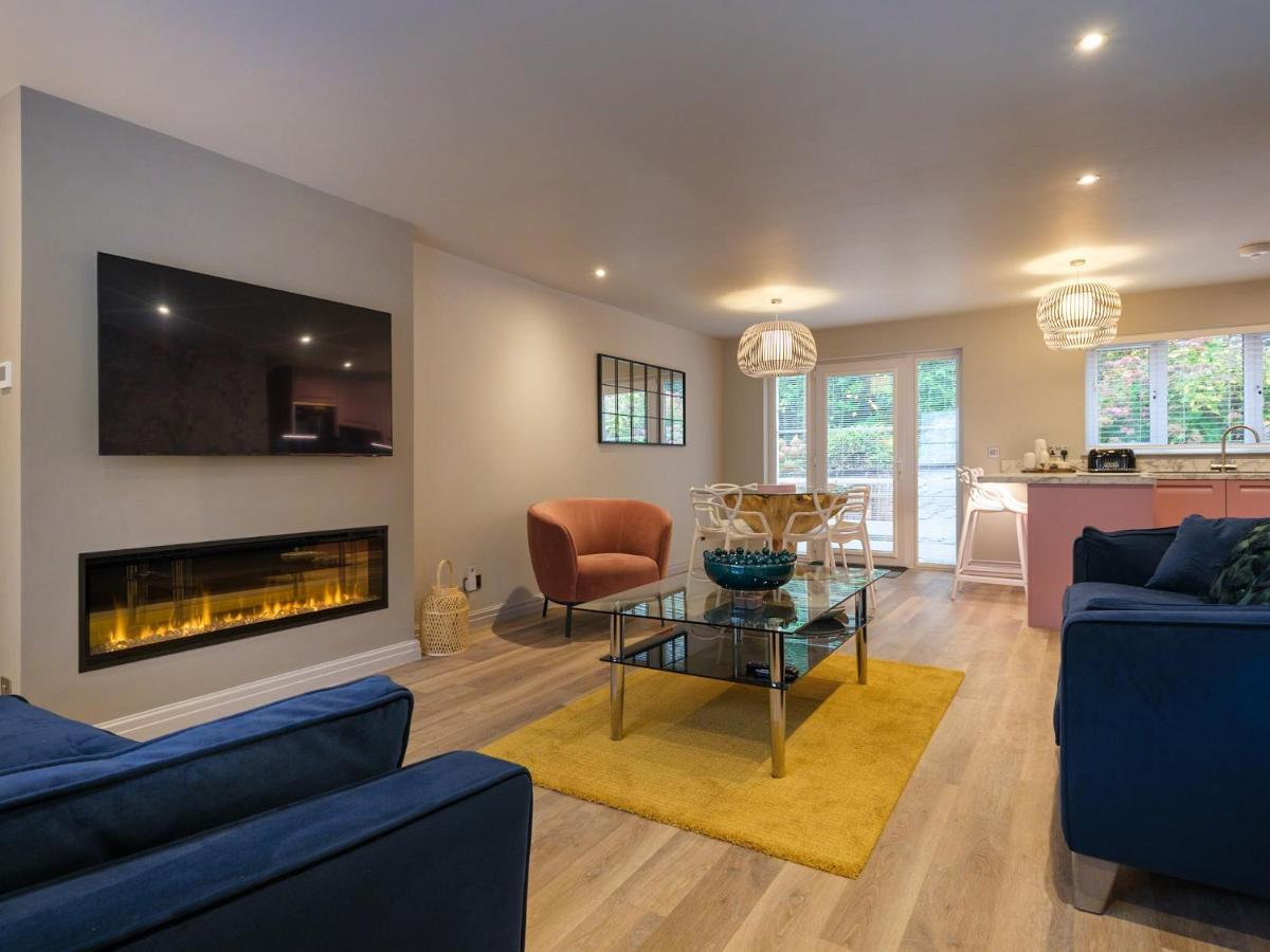 Villa The Neon Rose à Bowness-on-Windermere Extérieur photo
