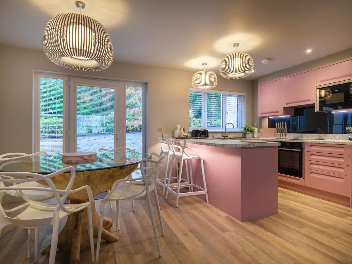 Villa The Neon Rose à Bowness-on-Windermere Extérieur photo