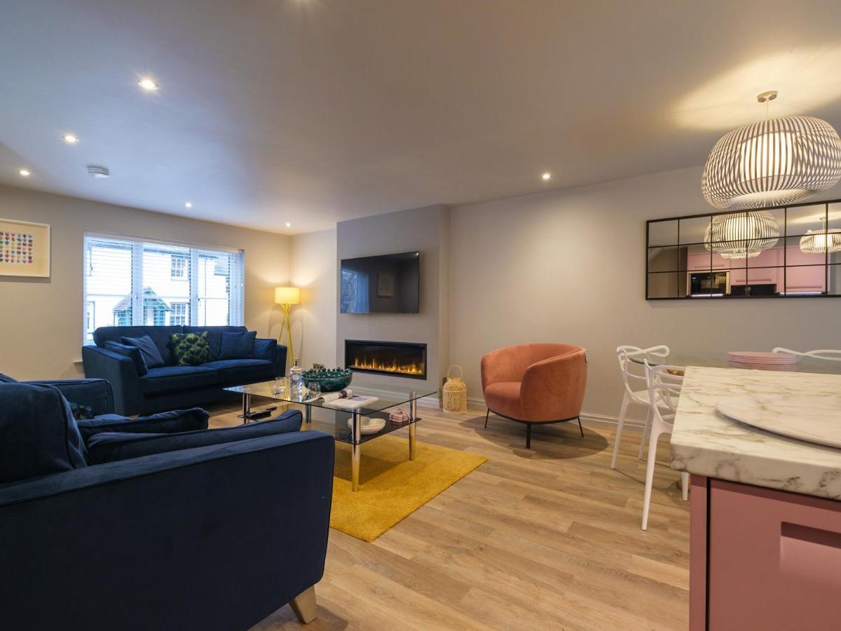 Villa The Neon Rose à Bowness-on-Windermere Extérieur photo