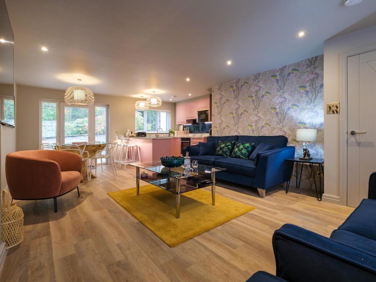 Villa The Neon Rose à Bowness-on-Windermere Extérieur photo
