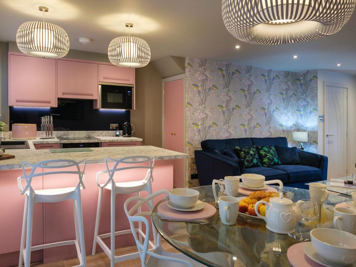 Villa The Neon Rose à Bowness-on-Windermere Extérieur photo